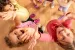 Fröhliche Kinder beim gemeinsamen Tanzen und Bewegen auf dem Parkett – Kinder- und Jugendtanzkurs in der Tanzwelt Regensburg.